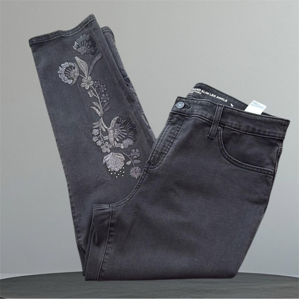 Chico’s So Slimming Girlfriend Slim Leg Ankle Jean with embellished floral